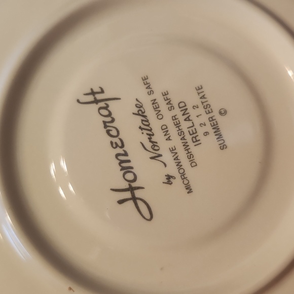 Noritake Summer Estates Porcelain Saucers, Set of Eight - Picture 5 of 6